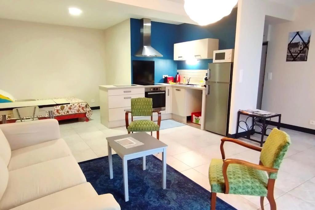Апартаменты Appt 56M2 A 4Mn Du Palais Jacques Coeur. Бурж Экстерьер фото